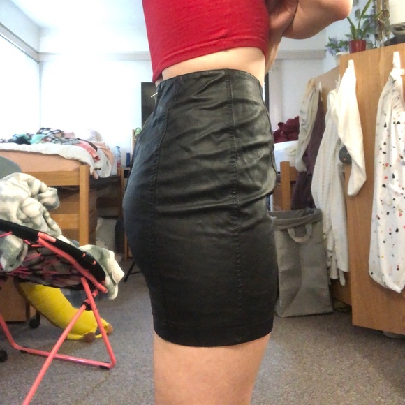 free people black ‘leather’ mini skirt - Picture 3 of 4